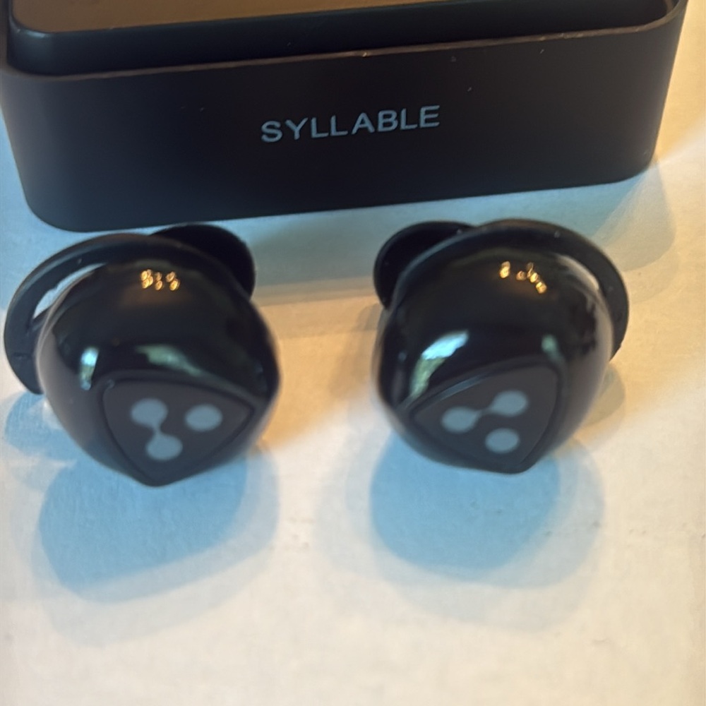 Syllable Wireless Earbuds with Charging Case